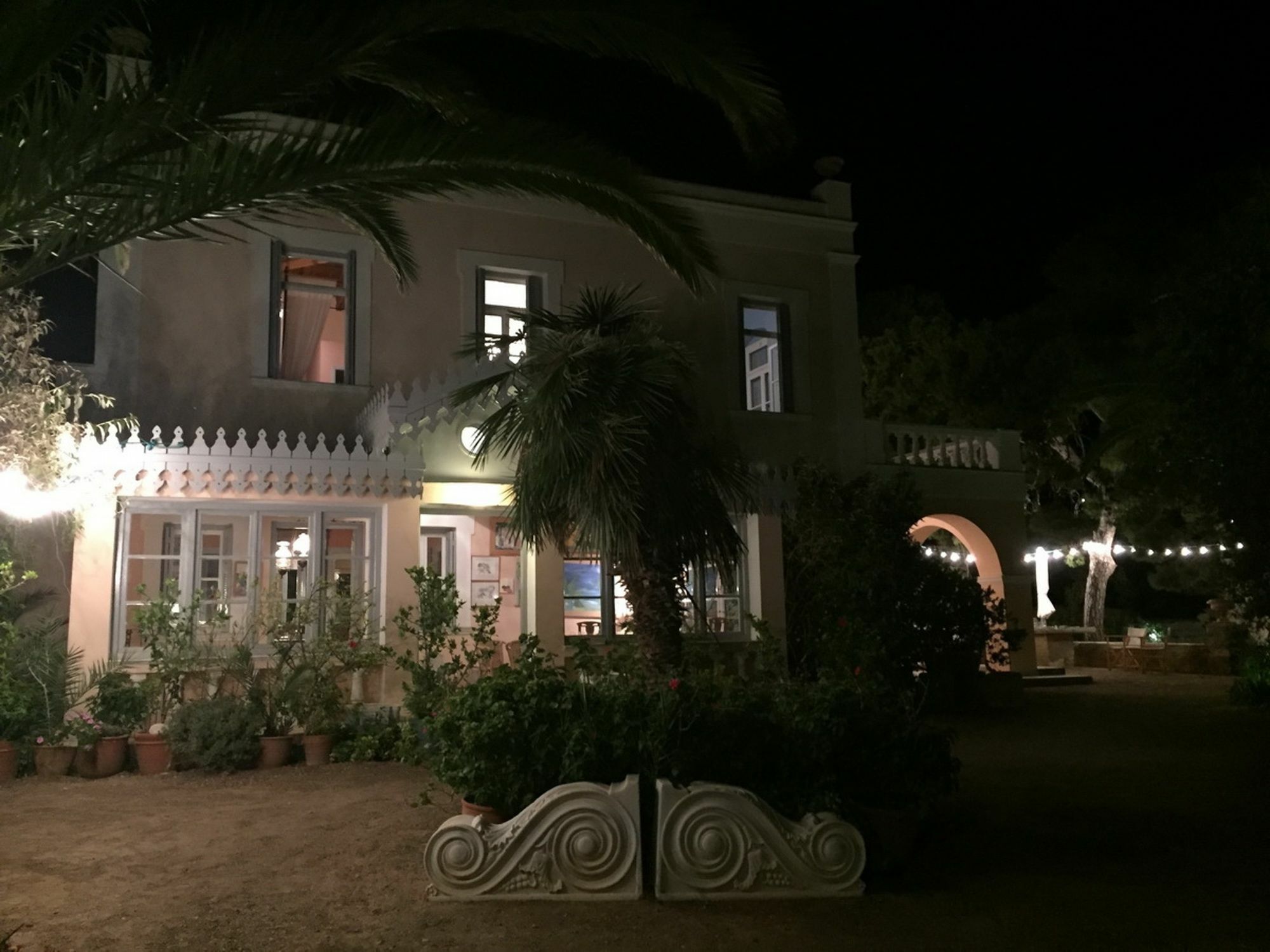 Aristocratic 19Th Century Neo Classical Mansion With Private Pool Finikas  Zewnętrze zdjęcie